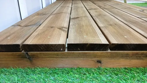 Lames terrasse en bois traité Pin du Nord