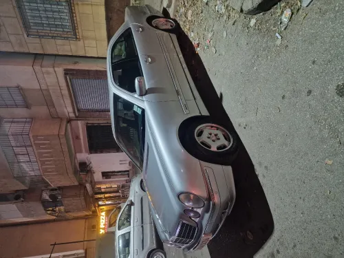 Mercedes Classe E 2002 Élégance