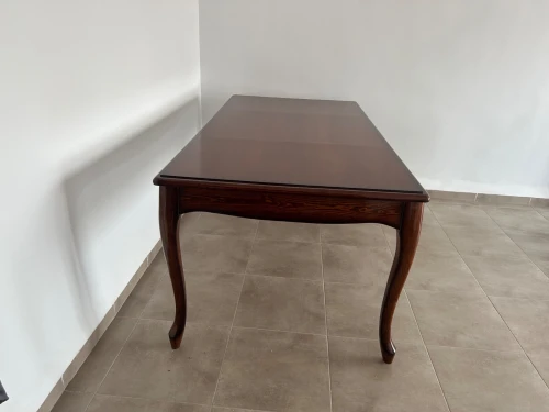 Table pour salle à manger 