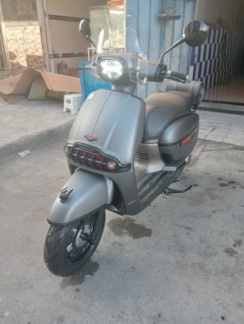 Victouria 300 cc 2025