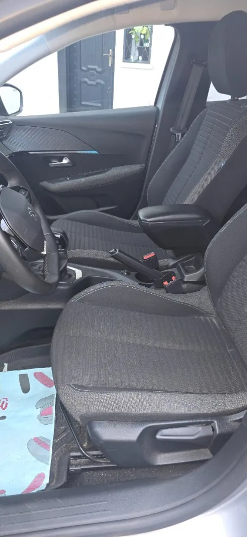 Peugeot 208 2023 E-Style