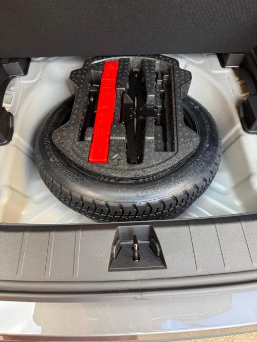 Geely Coolray 2025 