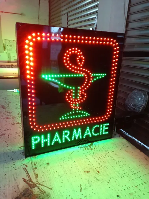 panneaux publicitaires PHARMACIE enseignes LED