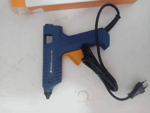 Pistolet a colle a chaud