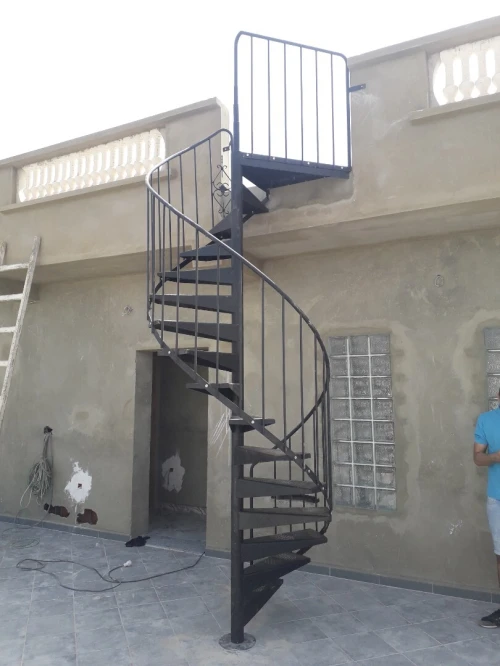 escalier colimaçon ou spirale métal