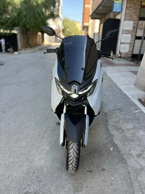 Yamaha Nmax 2025