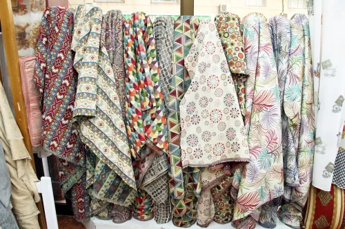 Ameublement, rideaux et le linge de maison