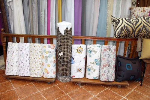 Ameublement, rideaux et le linge de maison