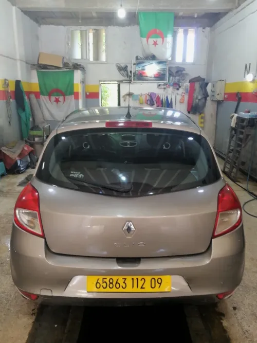 Renault Clio 3 2012 Ess