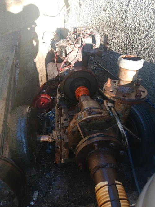 Moteur VM 2 cylindres avec pompe