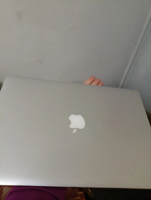 Macbook pro 15 pouce , i7, 16 go, 1to