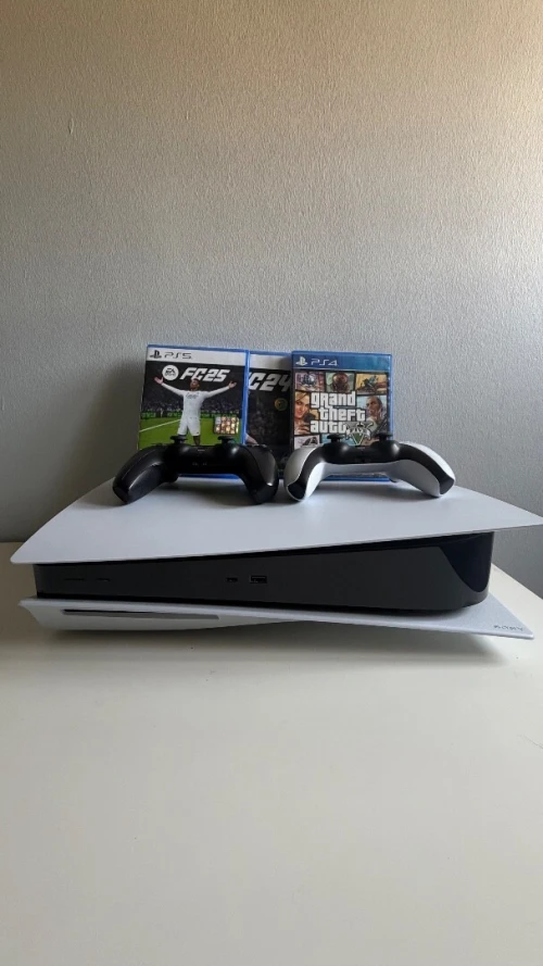PACK PS5 STANDARD+2 MANETTES+GTA 5+FC25+FC24