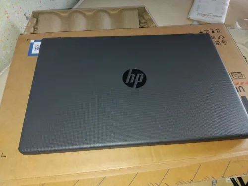 HP 250 G10 8GB 512GB