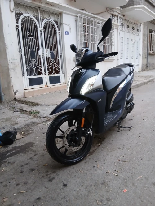 Sym st Blu glwaz 2024