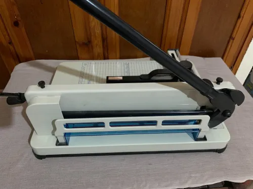 Massicot A4 350 feuilles