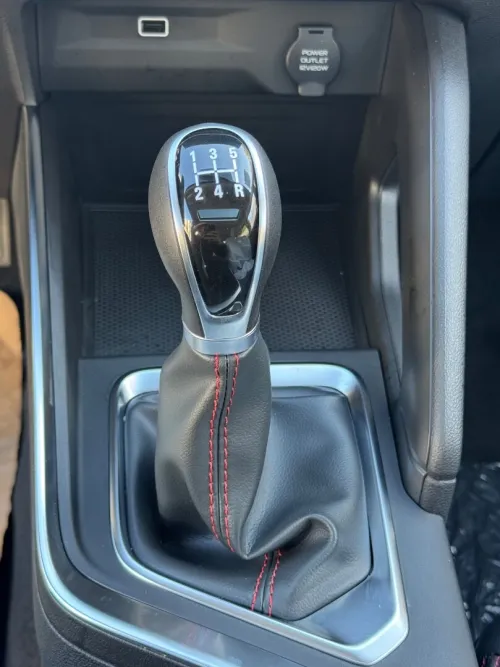 Livan X3 Pro  2026 International ( Boîte Manuelle - Avec Toit )