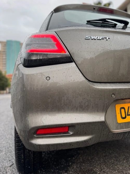 Suzuki Swift 2025 GLX - 🇮🇳