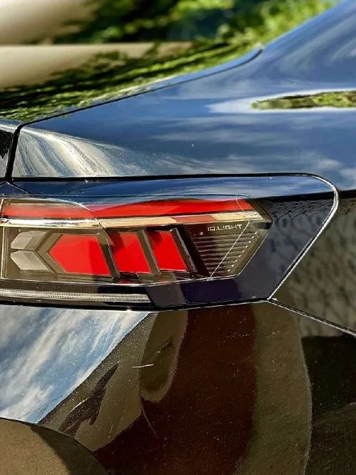 Volkswagen Passat 2025 MAGOTAN