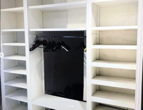 Etagère en bois Rouge pour magasin