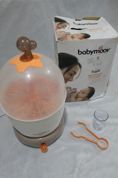 Stérilisateur biberon, sucettes et accessoire bébé "BABYMOOV"