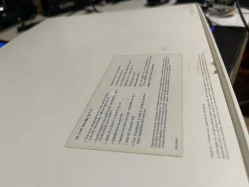 MacBook Pro 2017 15 inch touchbar ( battery service) & souris Magic Mouse 2