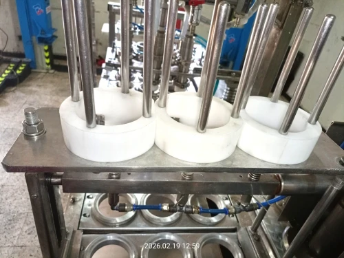 Machine remplisseuse Operculeuse