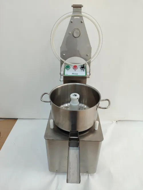 Cutter de table (couper,mixer,mélanger,pétrir) n'import quel aliment