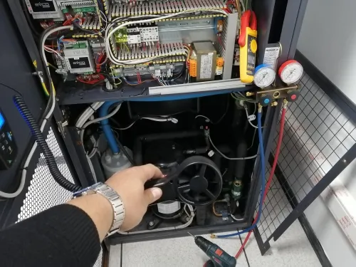 SERVICLIM entreprise spécialisée dans la climatisation centralisée et la ventilation HVAC 