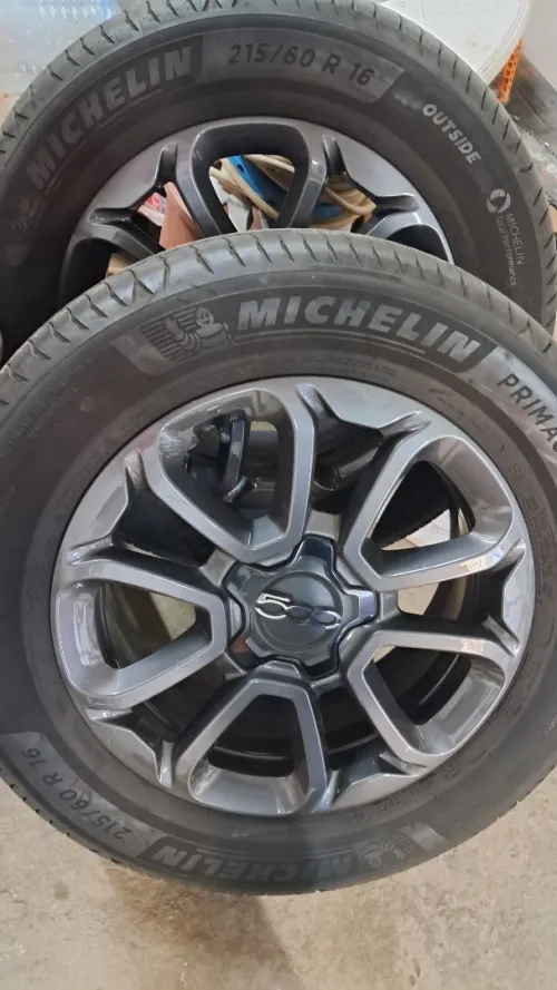 4 jantes+pneus Fiat 500x / Michelin 215/60R16