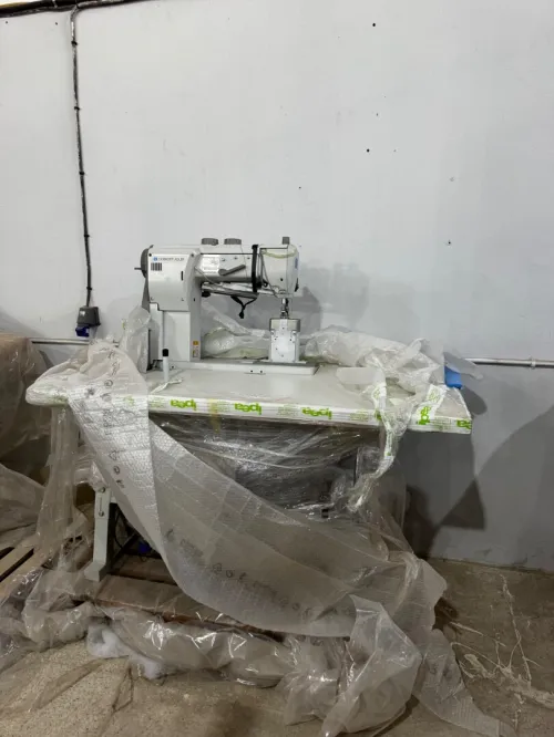 Atelier de couture ou tapisserie 