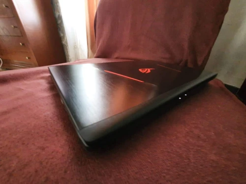 Asus ROG Strix GL553V