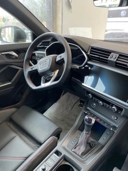 Audi Q3 2022 S Line