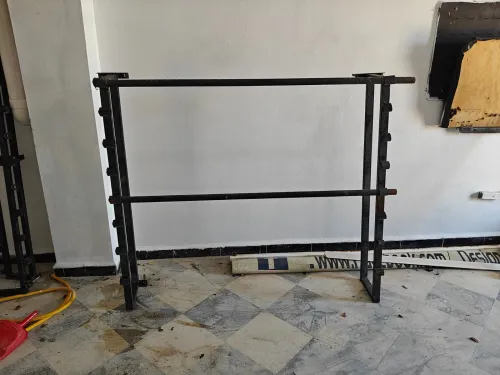 Support métallique Pour rouleau de tissus autocollant ou autre 