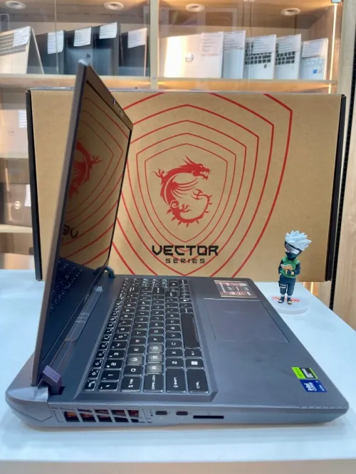 Msi Vector 16 HX ultra 7 255HX 32 ddr 5 1tb ssd