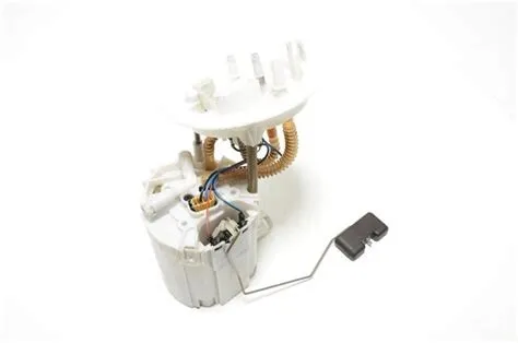 Pompe carburant hitachi