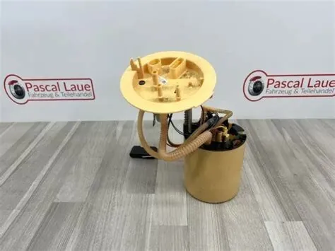 Pompe carburant hitachi