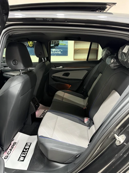Volkswagen Golf 8,5 full option 2026 R-LINE / BLACK ÉDITION
