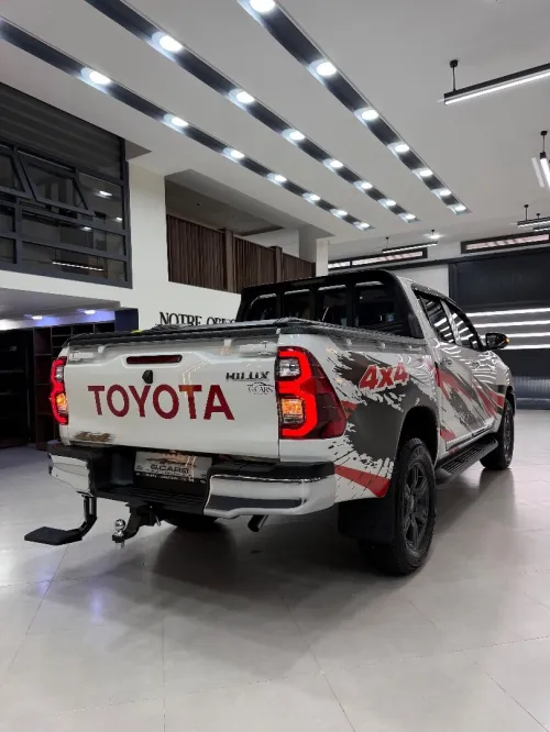 Toyota Revo  2025 HILUX FULL OPTION 4*4