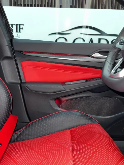 Volkswagen Golf 8,5 full option 2026 R-LINE / BLACK ÉDITION