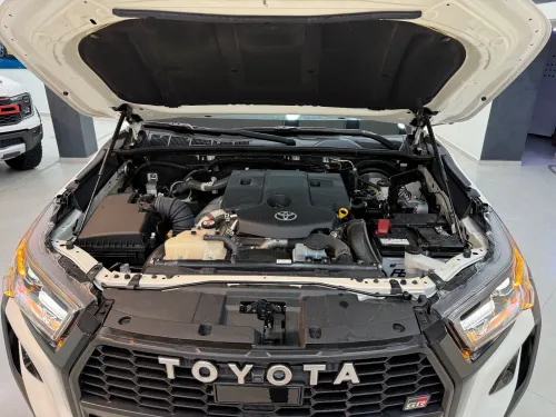 Toyota HILUX 4*4 2025 GR SPORT /FULL OPTION