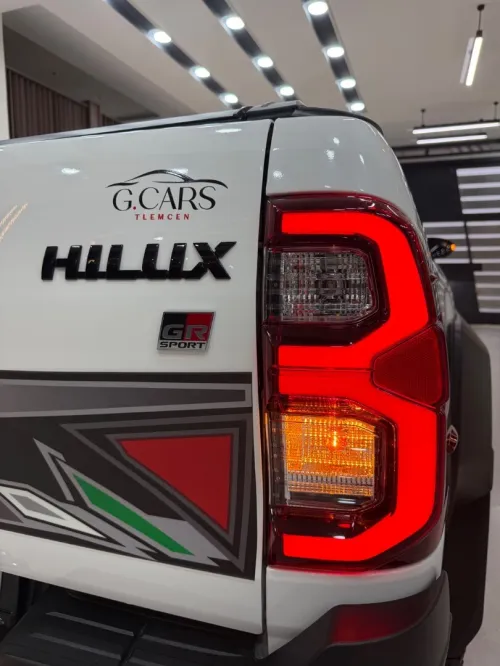 Toyota HILUX 4*4 2025 Gr sport / full option