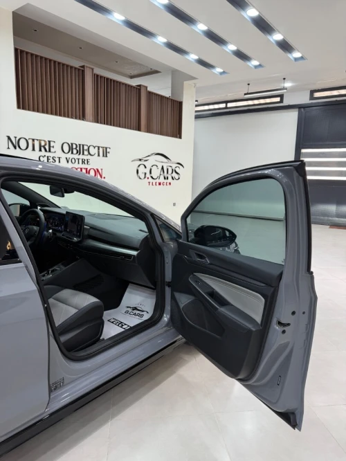 Volkswagen Golf8.5 full option 2026 R-line
