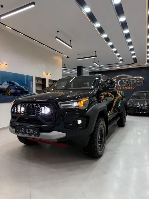 Toyota HILUX GR SPORT VIP 2026 RALLY EDITION