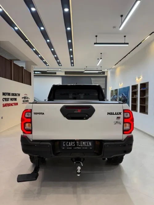 Toyota HILUX 4*4 FULL OPTION 2025 Gr sport vip