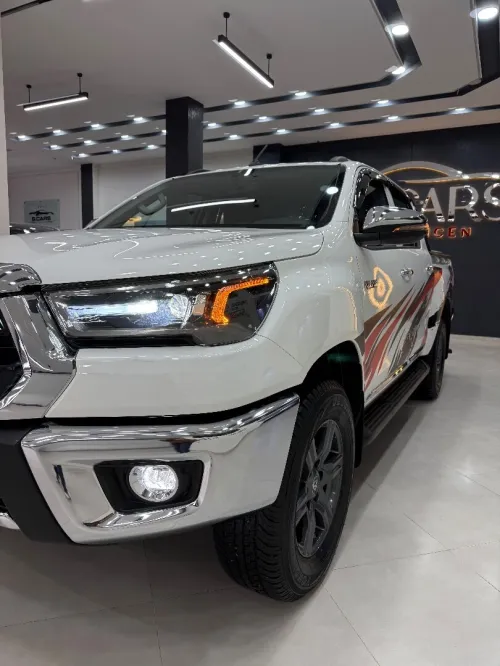 Toyota Revo  2025 HILUX FULL OPTION 4*4