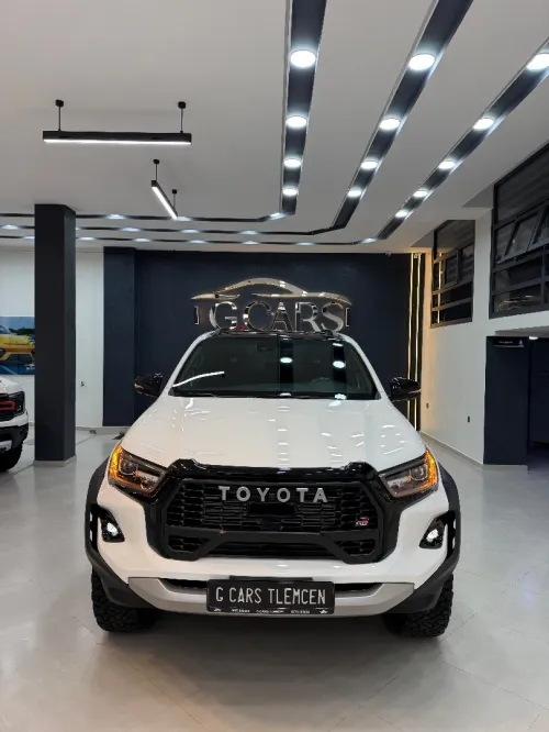 Toyota HILUX 4*4 2025 GR SPORT /FULL OPTION