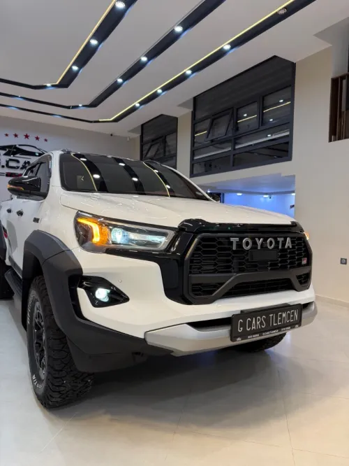 Toyota HILUX 4*4 FULL OPTION 2025 Gr sport vip
