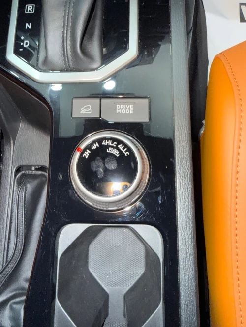 Mitsubishi L200 FULL OPTION 2026 BLACK ÉDITION