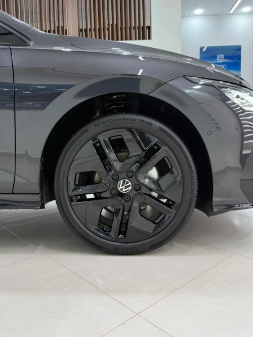 Volkswagen Golf 8,5 full option 2026 R-LINE / BLACK ÉDITION