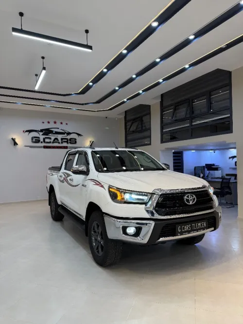 Toyota HILUX 4*4 2025 SOUODIA /FULL OPTION